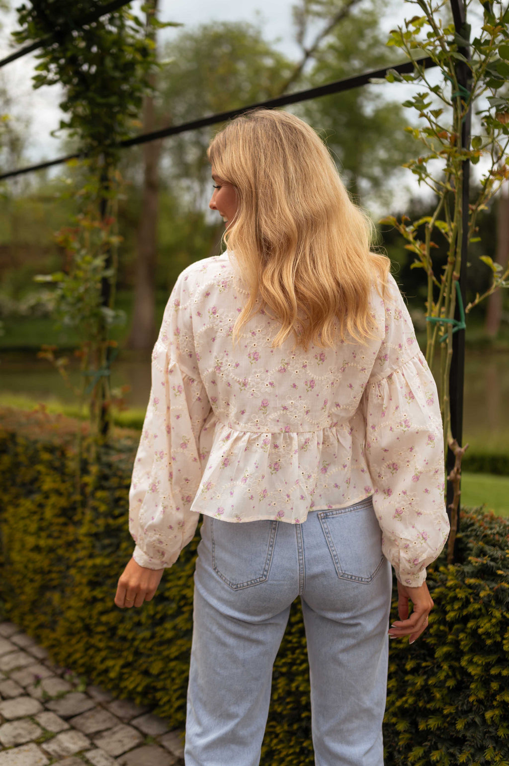 Archie blouse - ecru with flowers