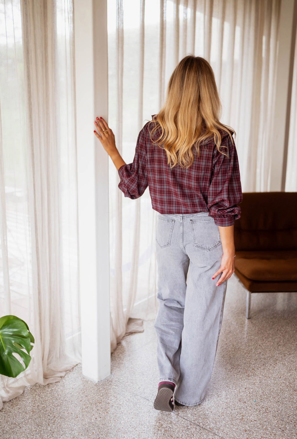 Emmie shirt - checkered burgundy