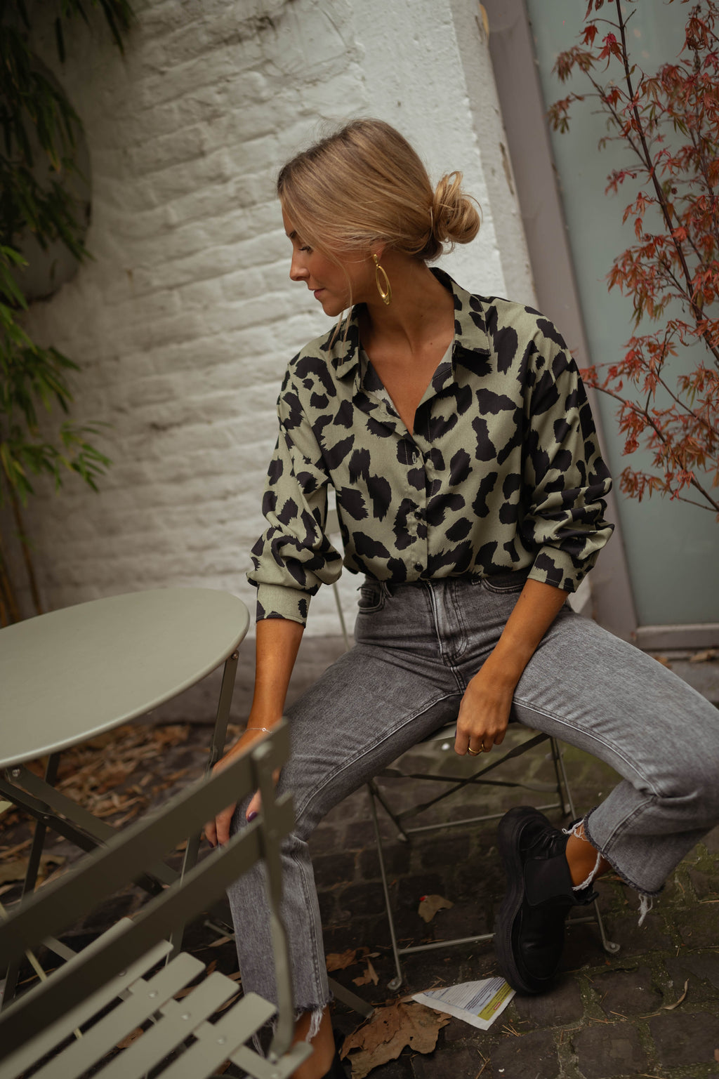 Tymou shirt - khaki with leopard pattern