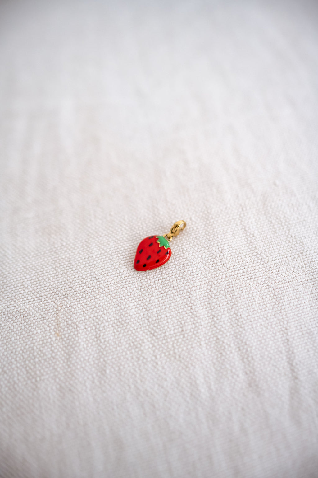 Pendentif fraise - rouge et doré