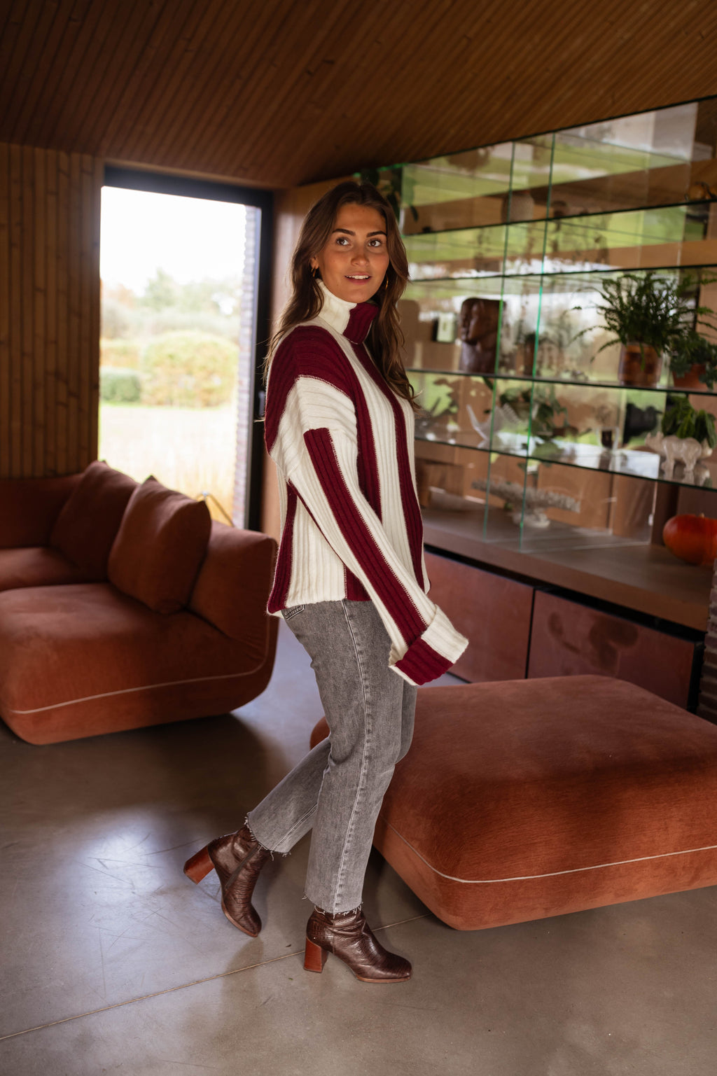 Edmee sweater - ecru and burgundy