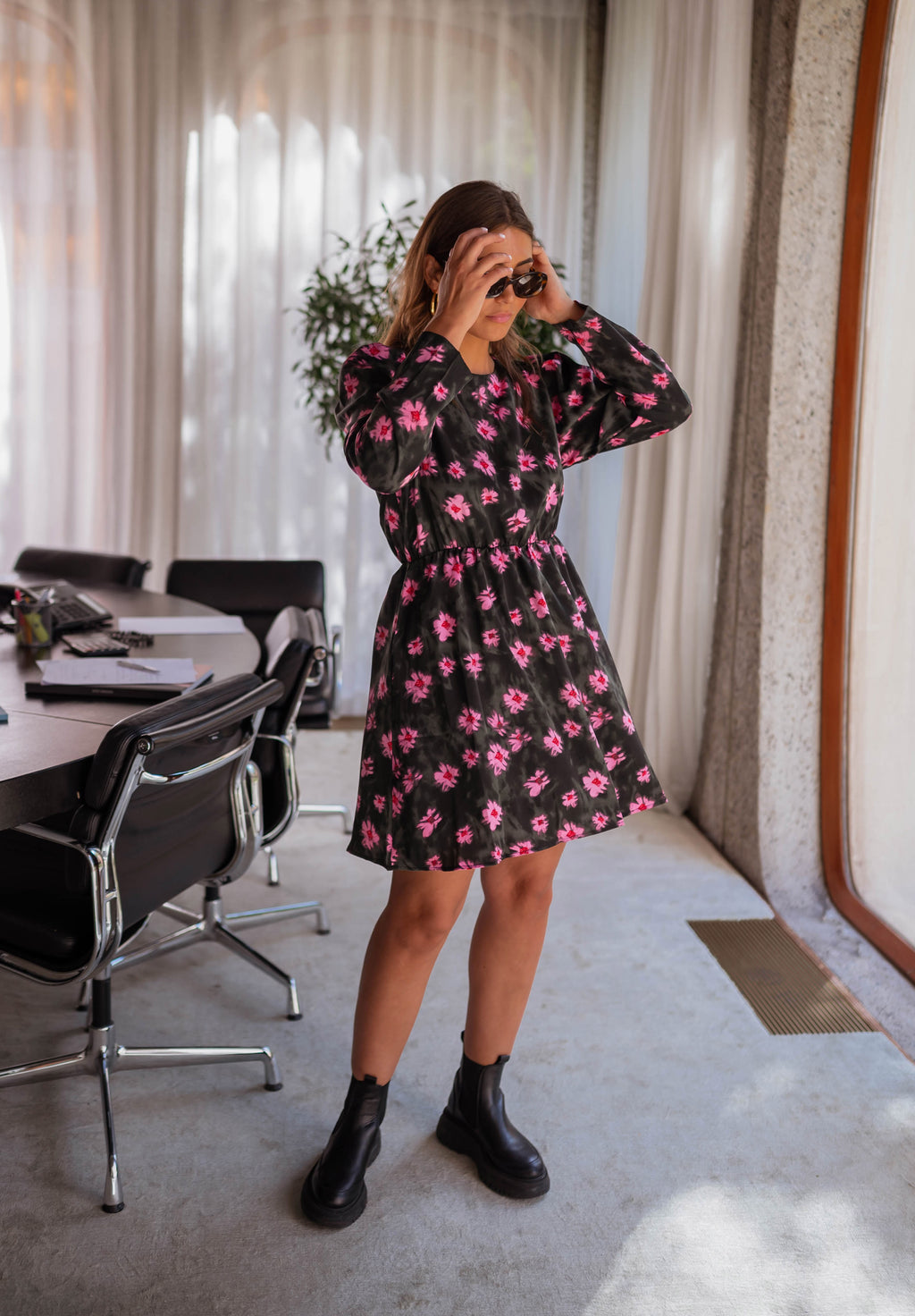 Anaelle dress - black with flowers 