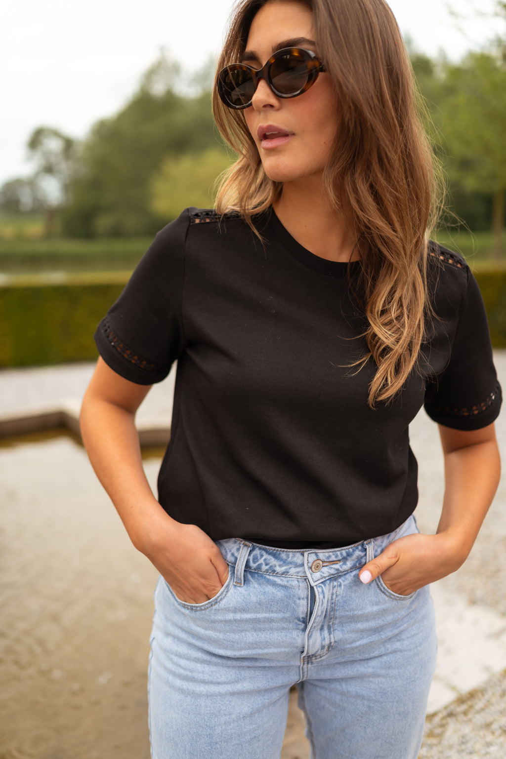 T-shirt Romina - noir à broderie