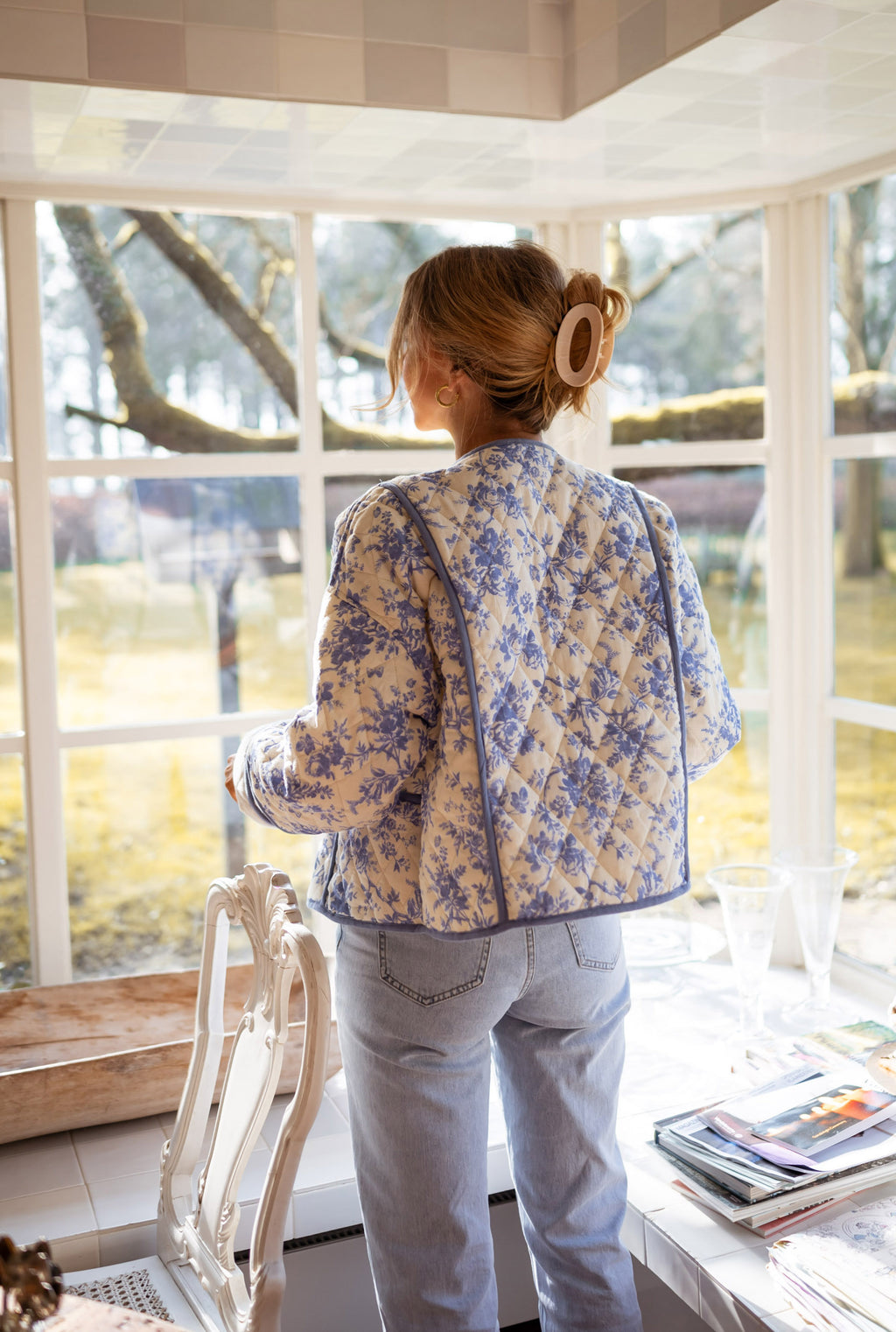 Veste Jomilie - écrue à fleurs bleues