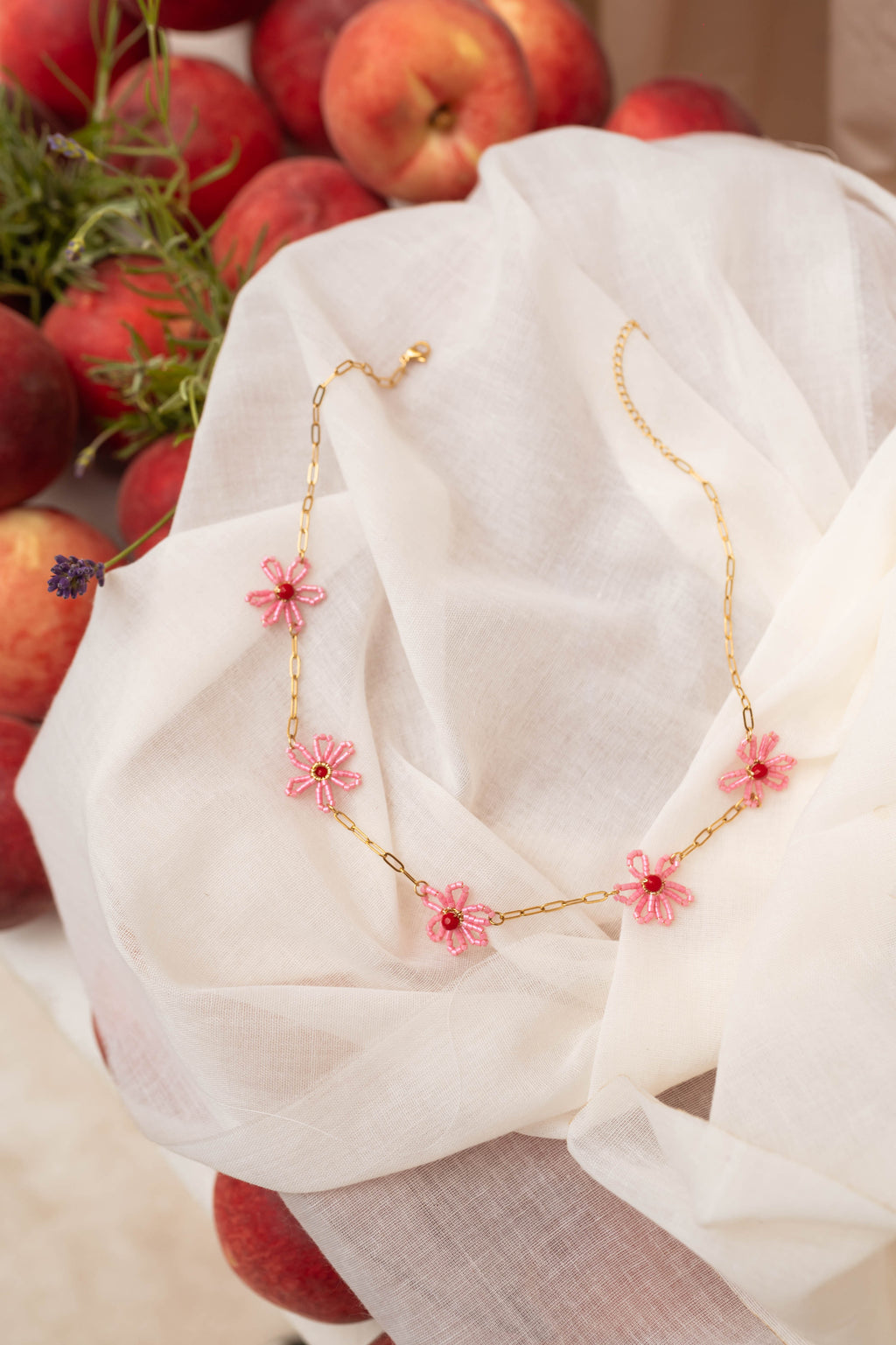 Pynka necklace - golden and pink