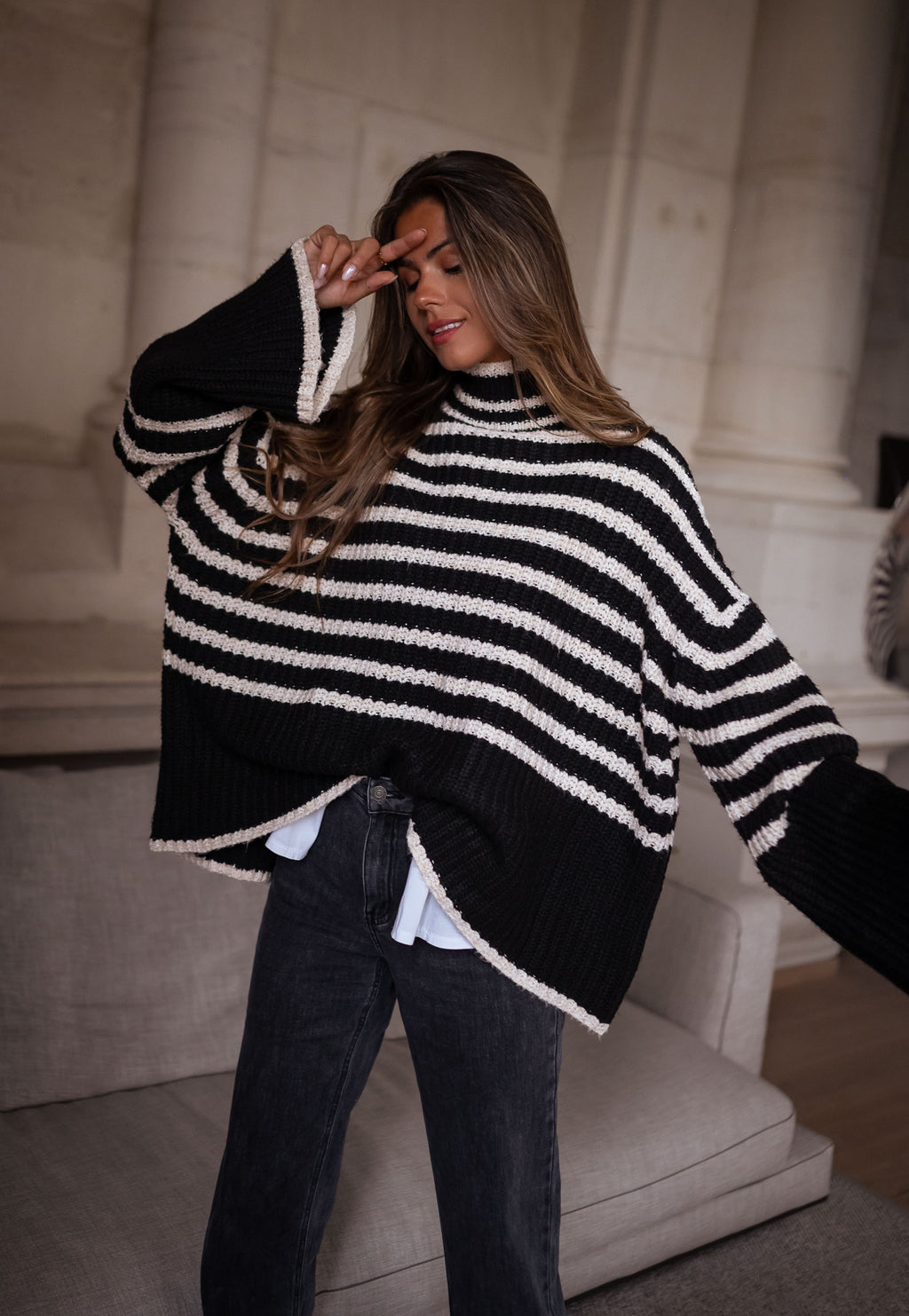 Sweater Genna with lines - Black and ecru 