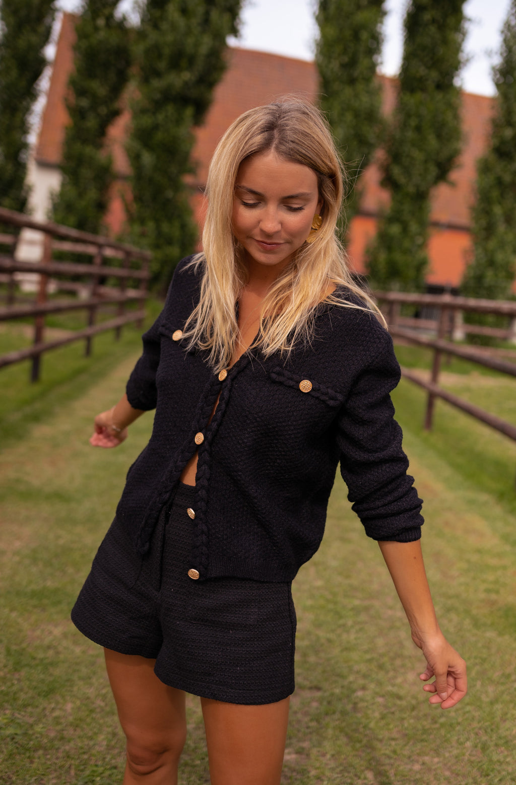 Cardigan Sam - Black