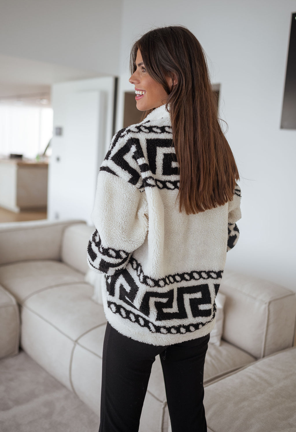 Fleece sweater Gine - ecru with black patterns