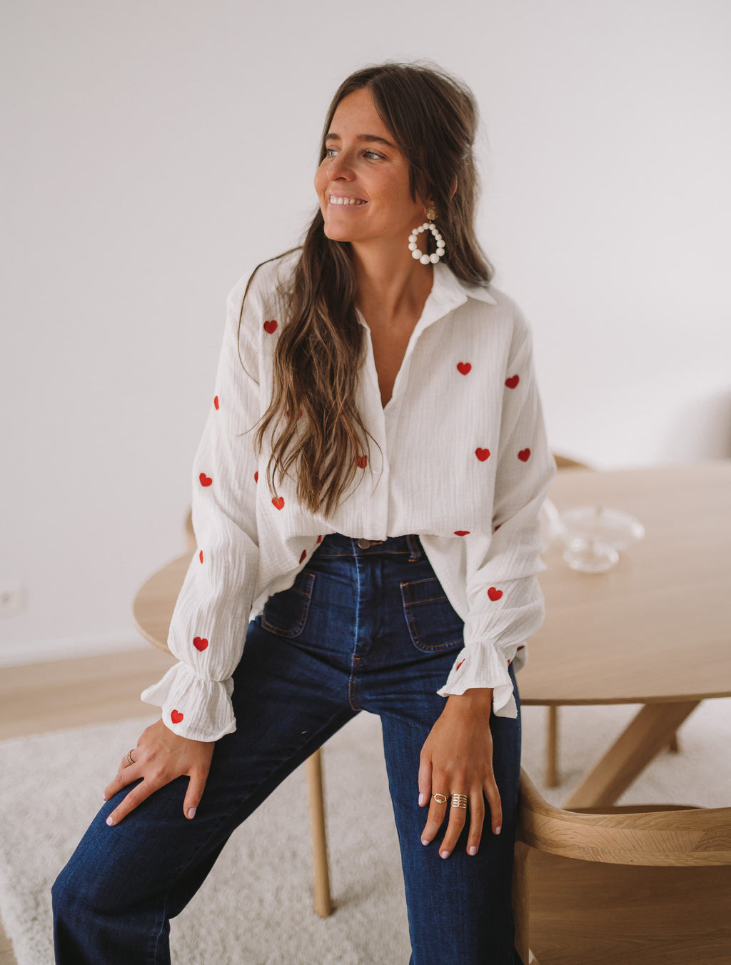 Vicky shirt - white with red hearts