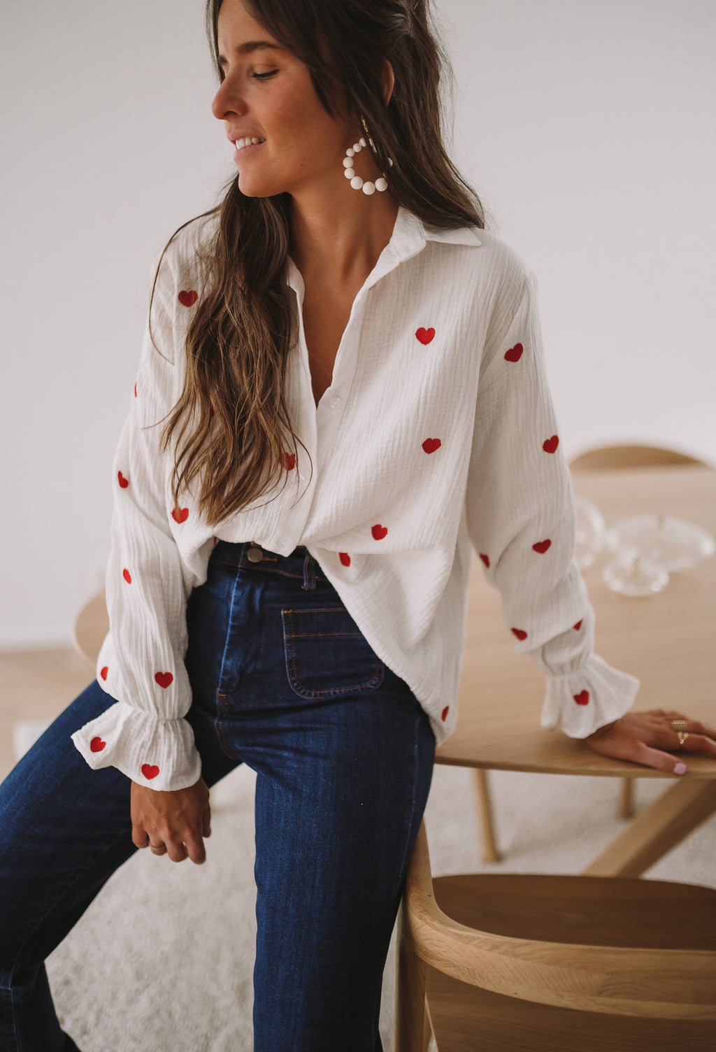 Vicky shirt - white with red hearts